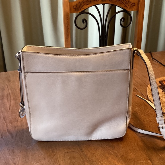 Michael Kors Winter white crossbody - Picture 2 of 6